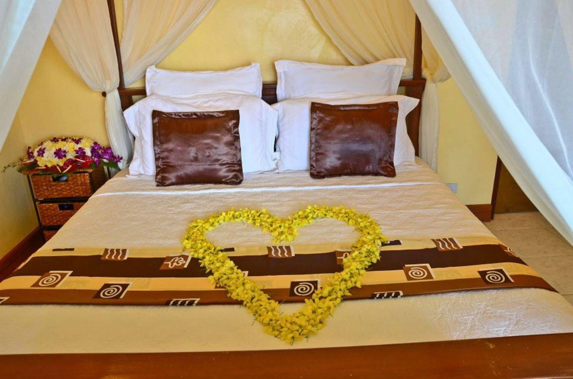 Crystal Paradise Resort Spa & Winery Нарра Экстерьер фото